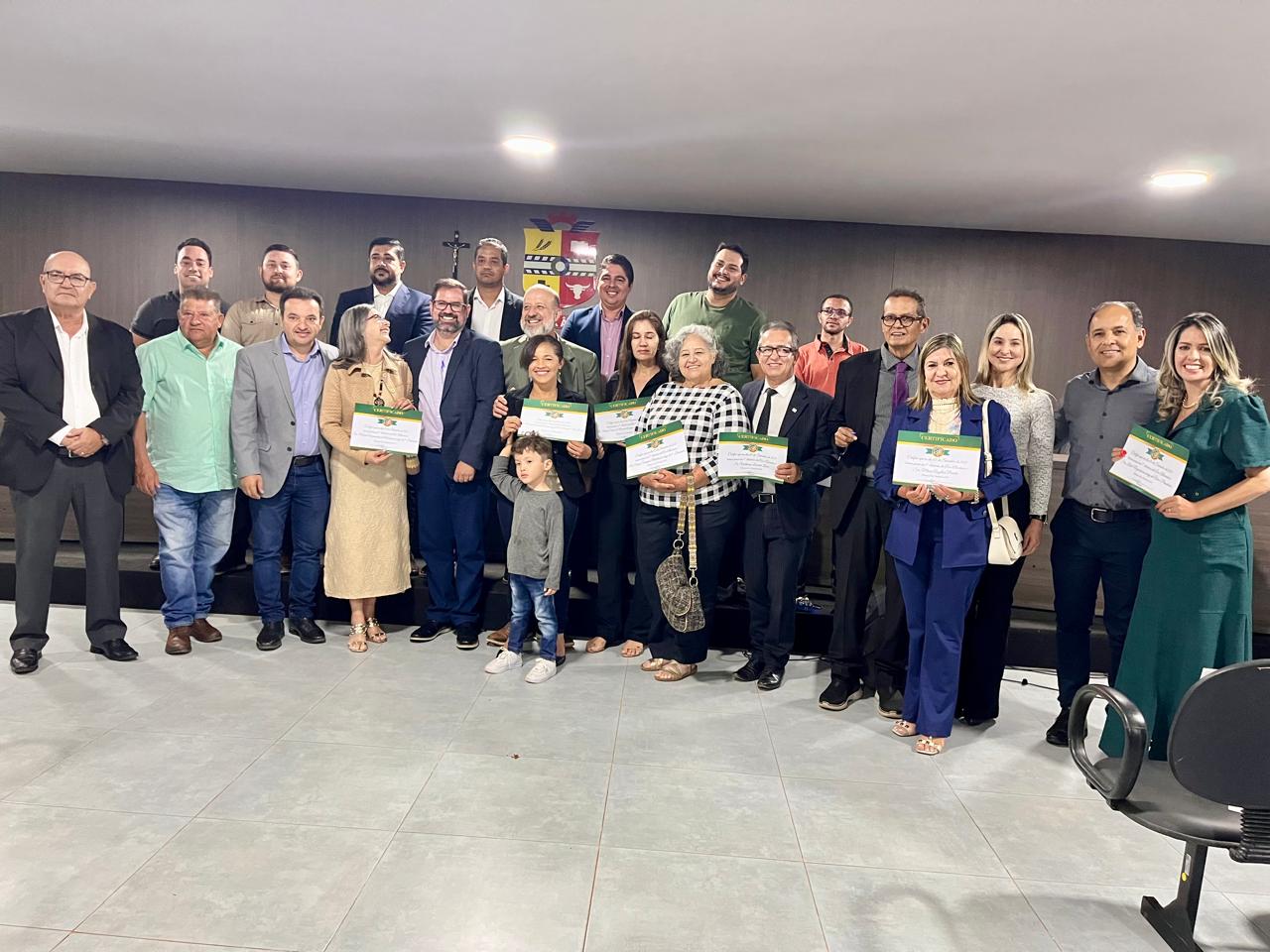 ALEXÂNIA CELEBRA POSSE DA PRIMEIRA DIRETORIA DA ACE EM MOMENTO HISTÓRICO