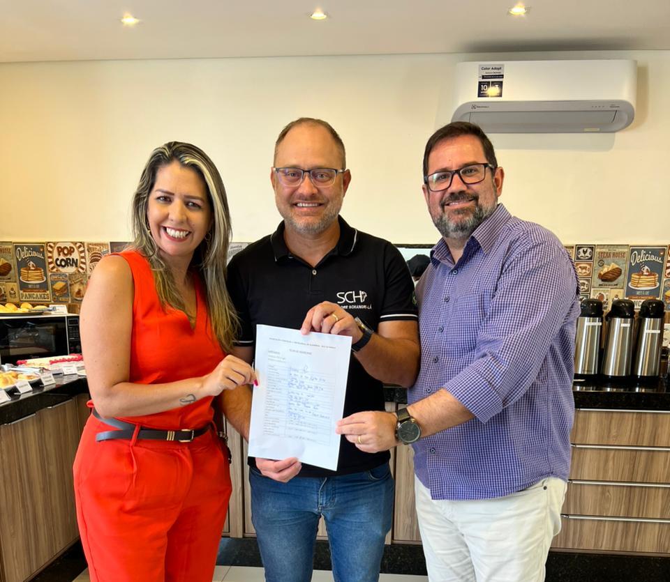 EMPRESÁRIO HEDLEY PORT SE FILIA À ACE ALEXÂNIA